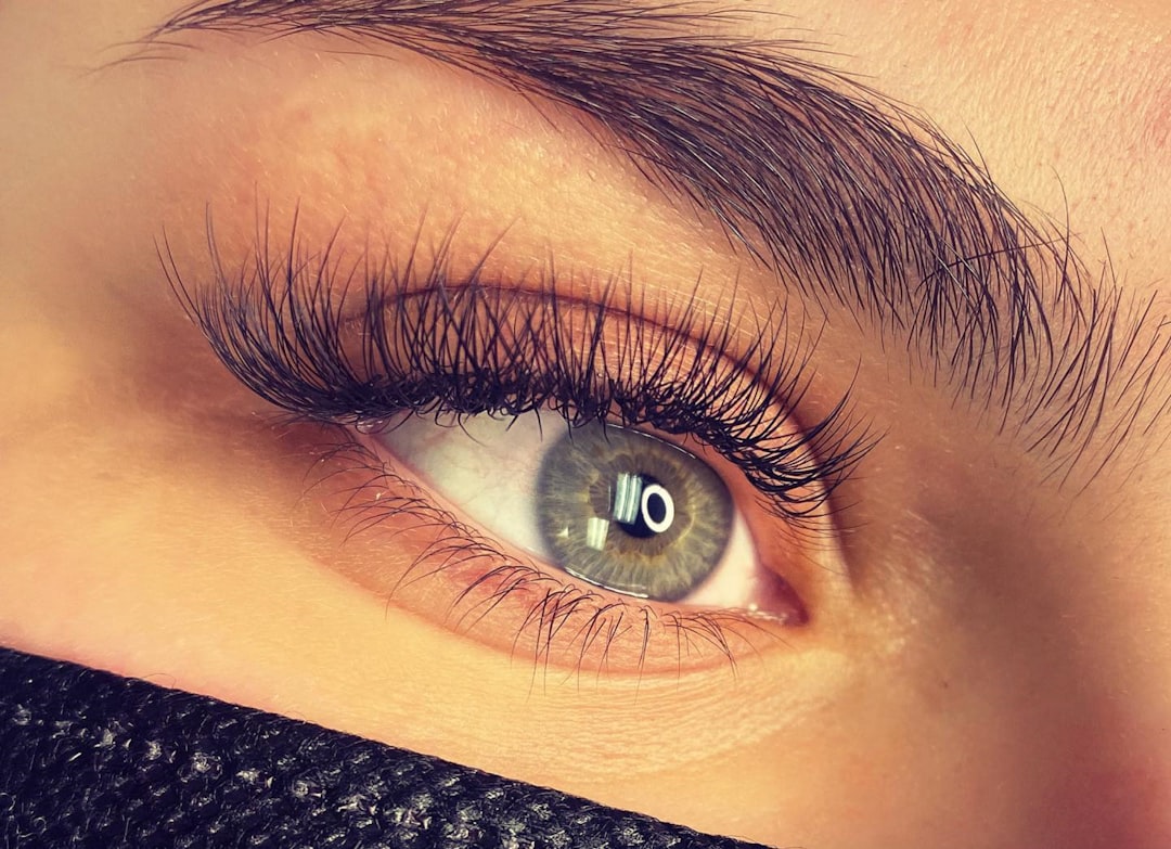 Home Lash Extensions